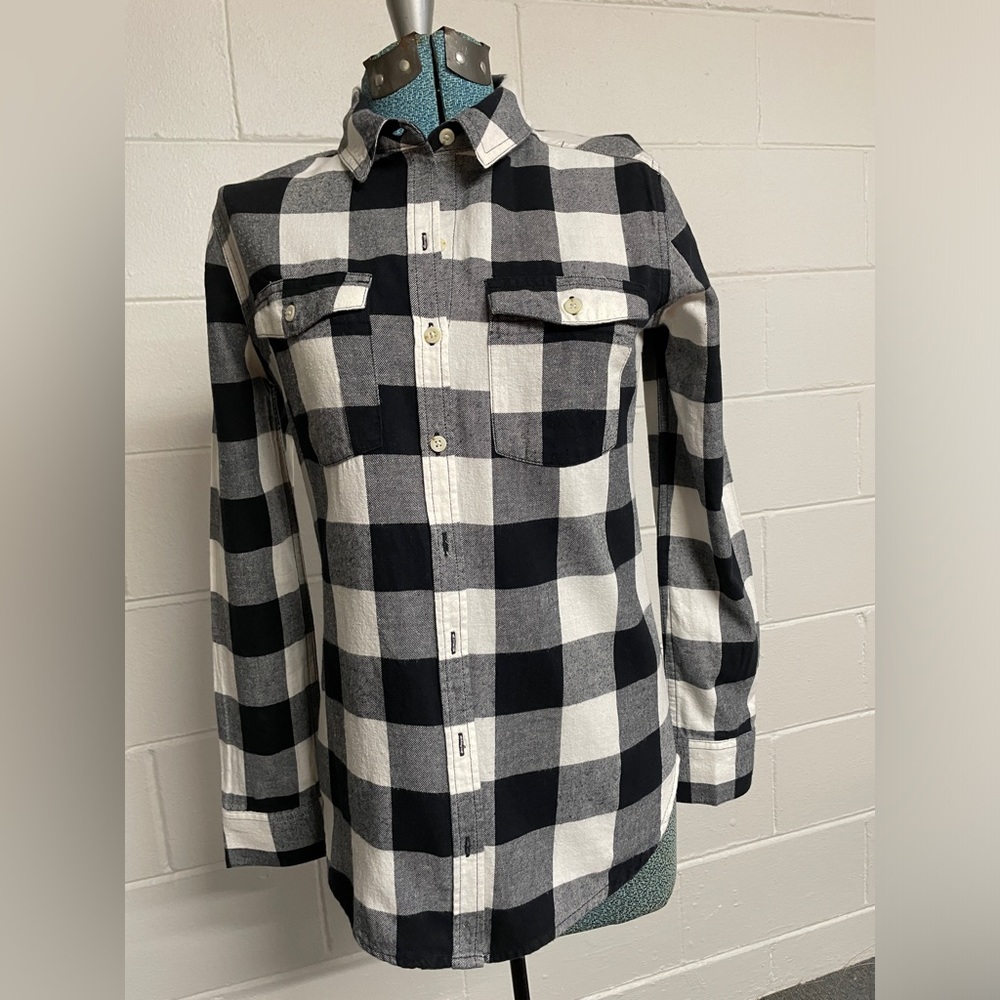 Mossimo Supply Co. Flannel Button Down Shirt Junior's Size M